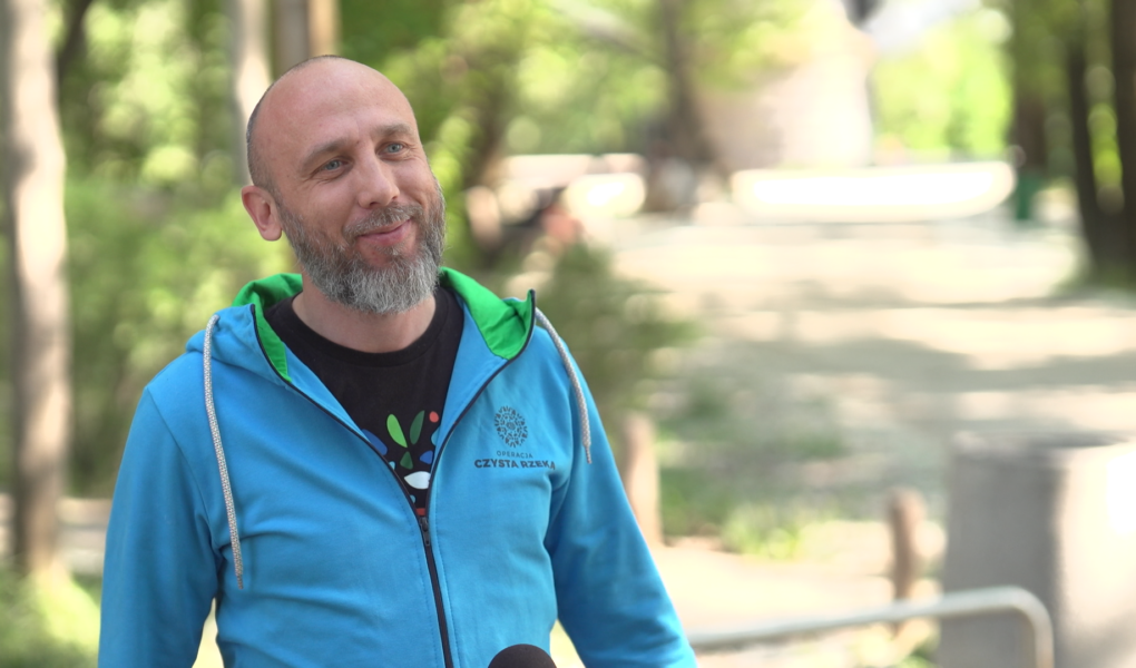 czysta-rzeka-foto_2 Mniej niż 2 proc. polskich rzek ma czystą wodę zdatną do picia. Podczas akcji sprzątania wolontariusze zbierają setki ton śmieci